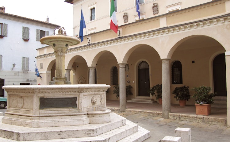 Visit Chiusi In South Tuscany Review Guide To Chiusi Near Val D